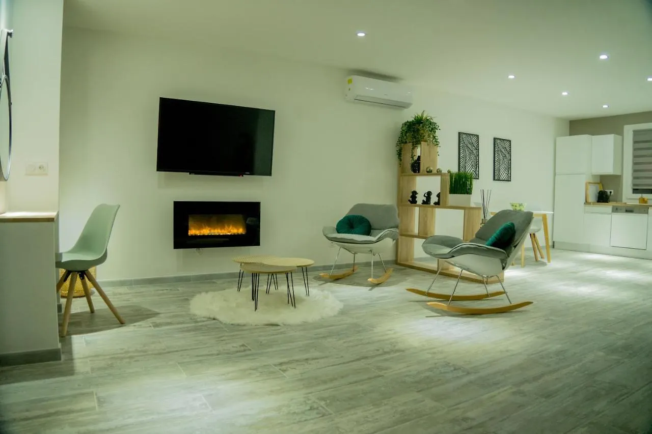 Le Petit Paradis Bed & Breakfast Orange   Orange (Vaucluse)
