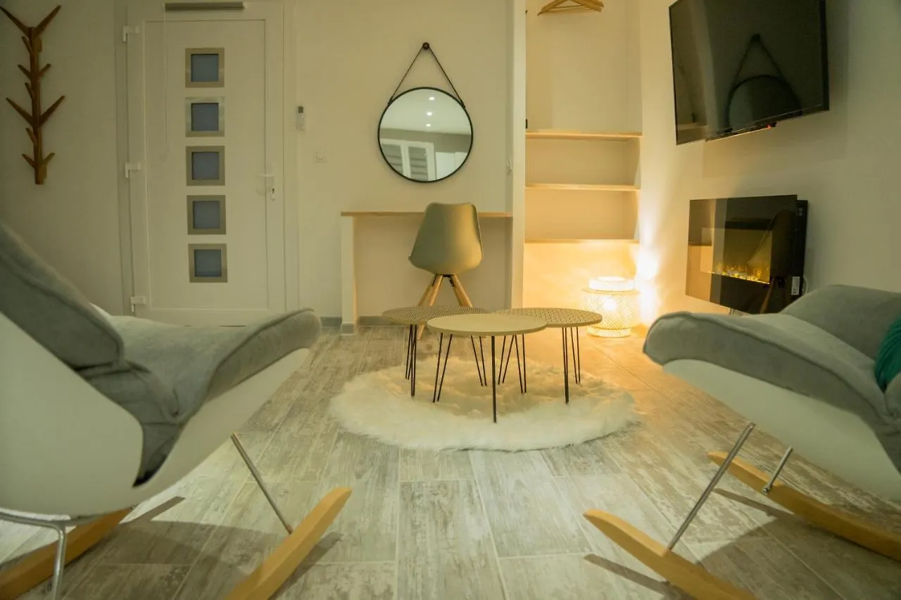 Le Petit Paradis Bed & Breakfast Orange