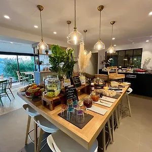 Campanile Orange Centre Sortie 21 Sur A7 A9 Hotel